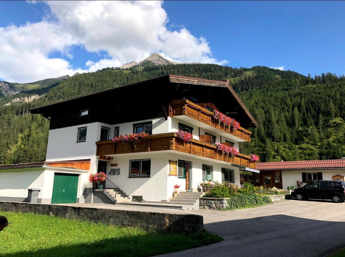 Haus Moosbrugger Hotell Bach  Eksteriør bilde